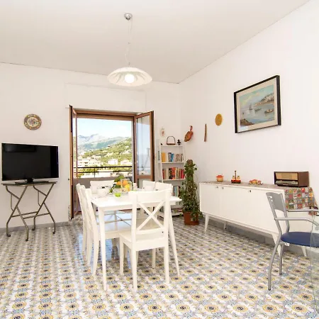Apartment Apartment Top Floor By Interhome *